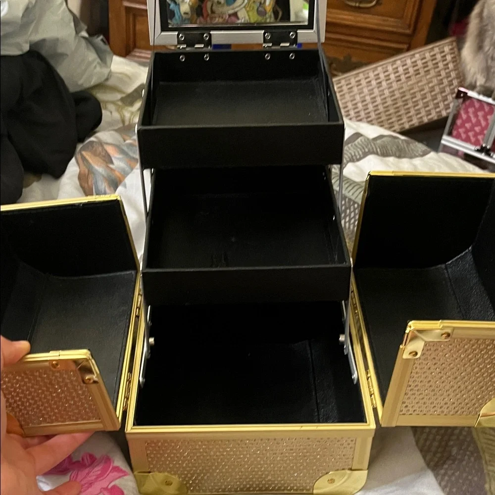 Impressions Gold Makeup Organizer